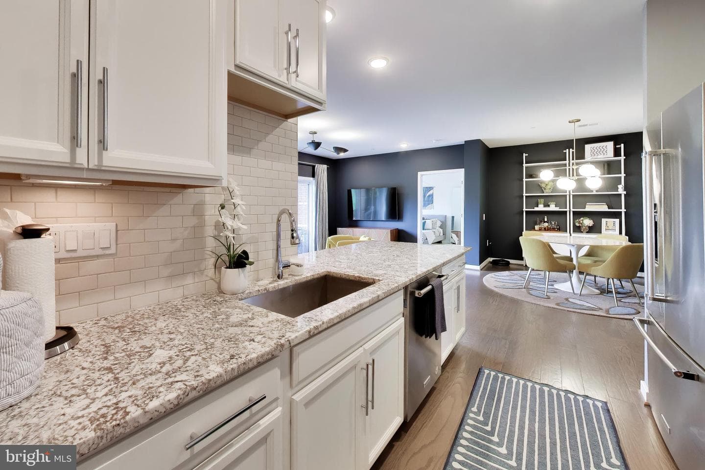 3985 Norton Place #206 photo 5