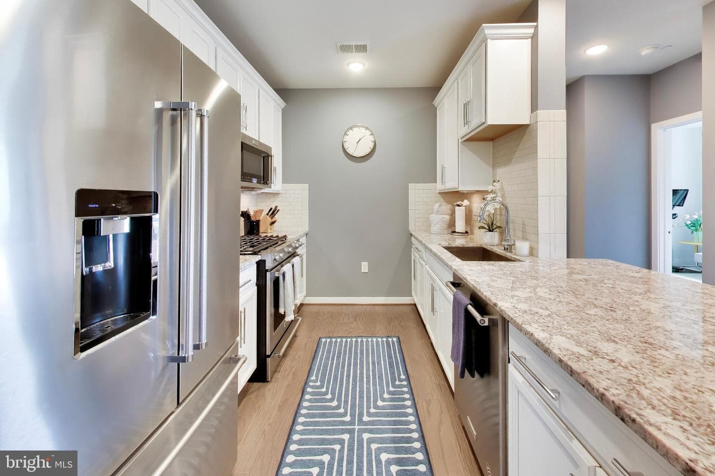 3985 Norton Place #206 photo 7