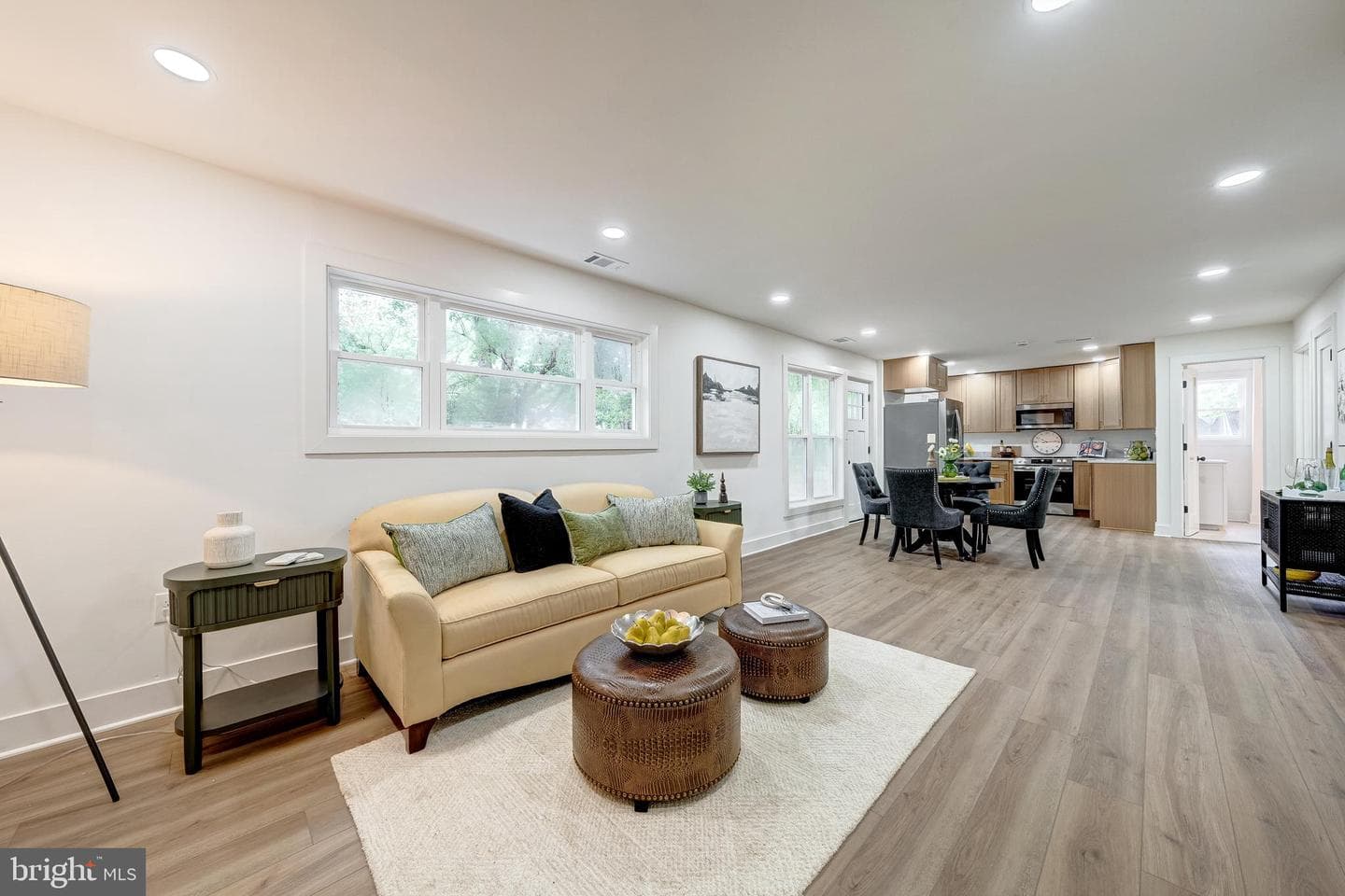 10915 Maple Street photo 12