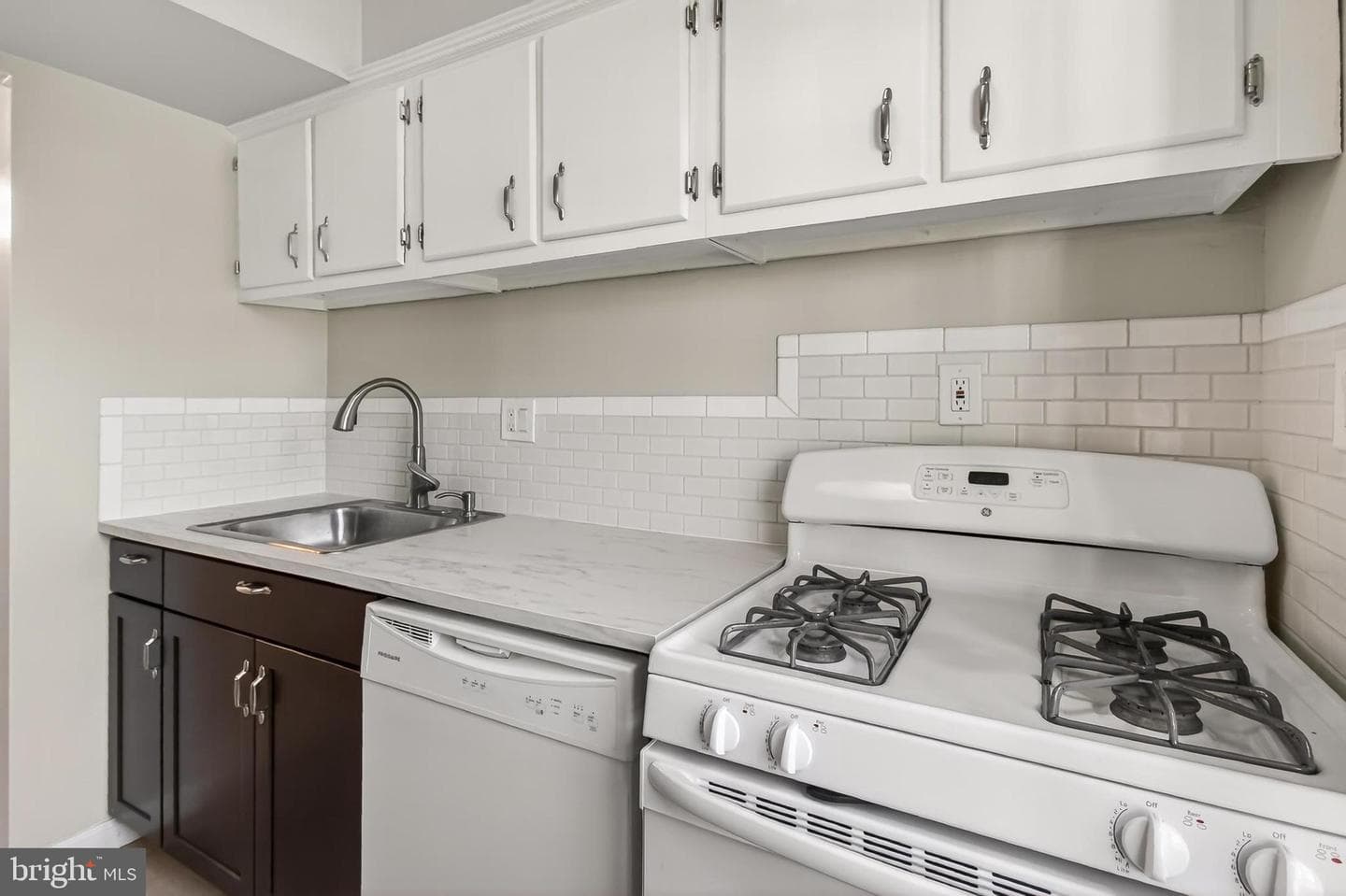 9445 Fairfax Boulevard #102 photo 12