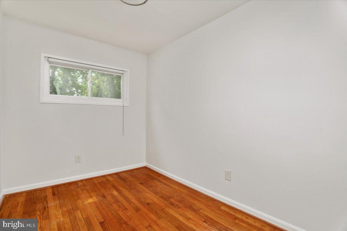 10623 Maple Street photo 12