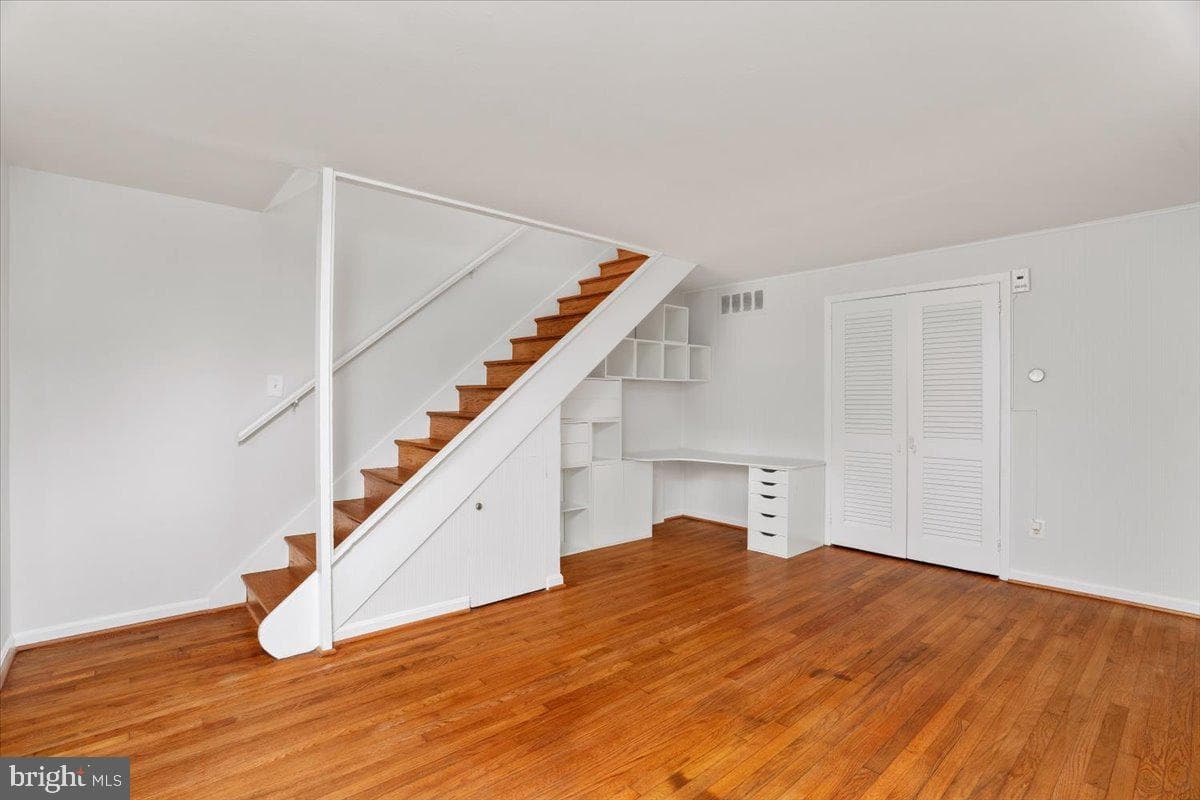 10623 Maple Street photo 3