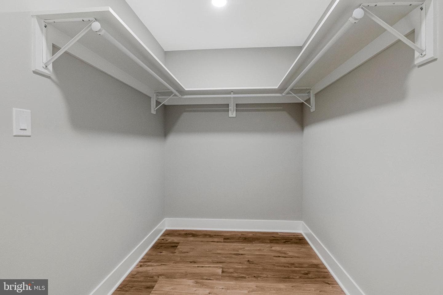 10211 Stratford Avenue photo 19