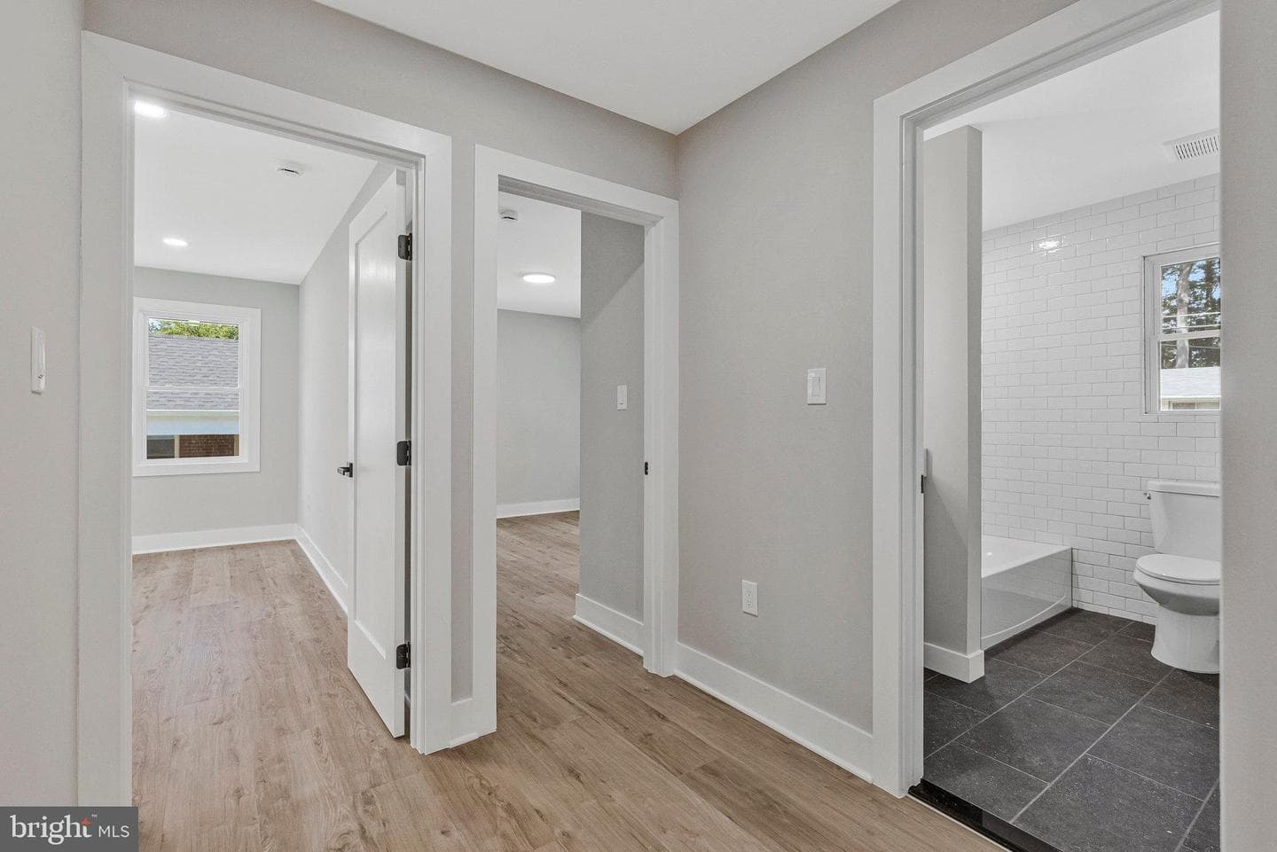10211 Stratford Avenue photo 20