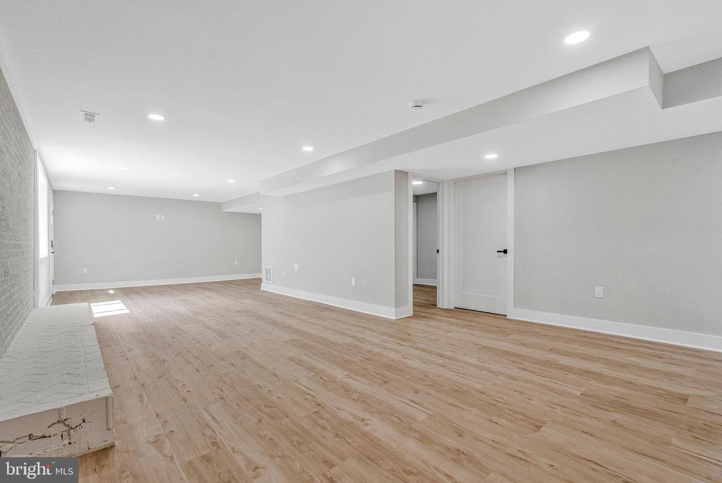 10211 Stratford Avenue photo 35