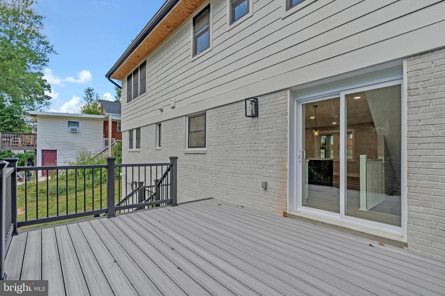 10211 Stratford Avenue photo 40