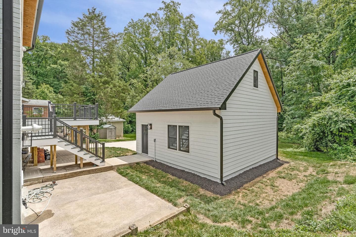 10211 Stratford Avenue photo 48