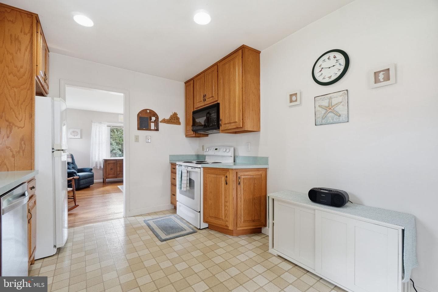10011 Terry Street photo 11