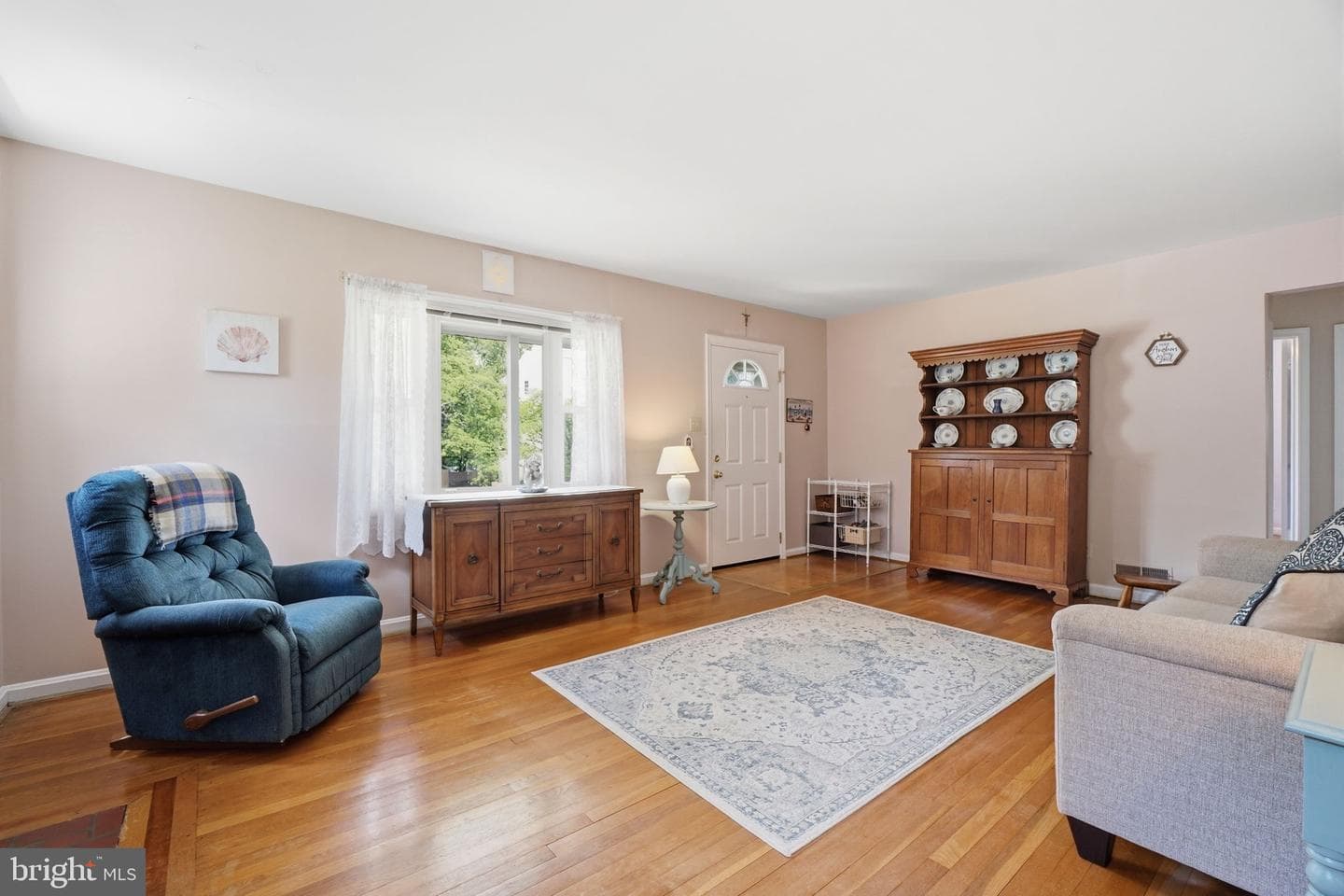 10011 Terry Street photo 7