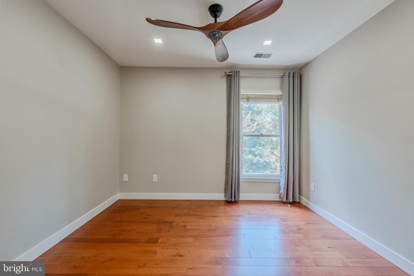 10449 Breckinridge Lane photo 25