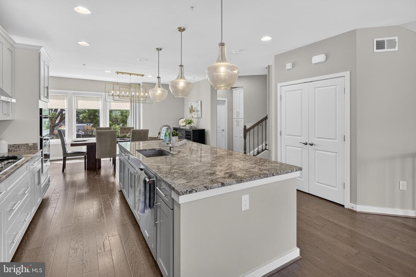 3957 Oak Street photo 20
