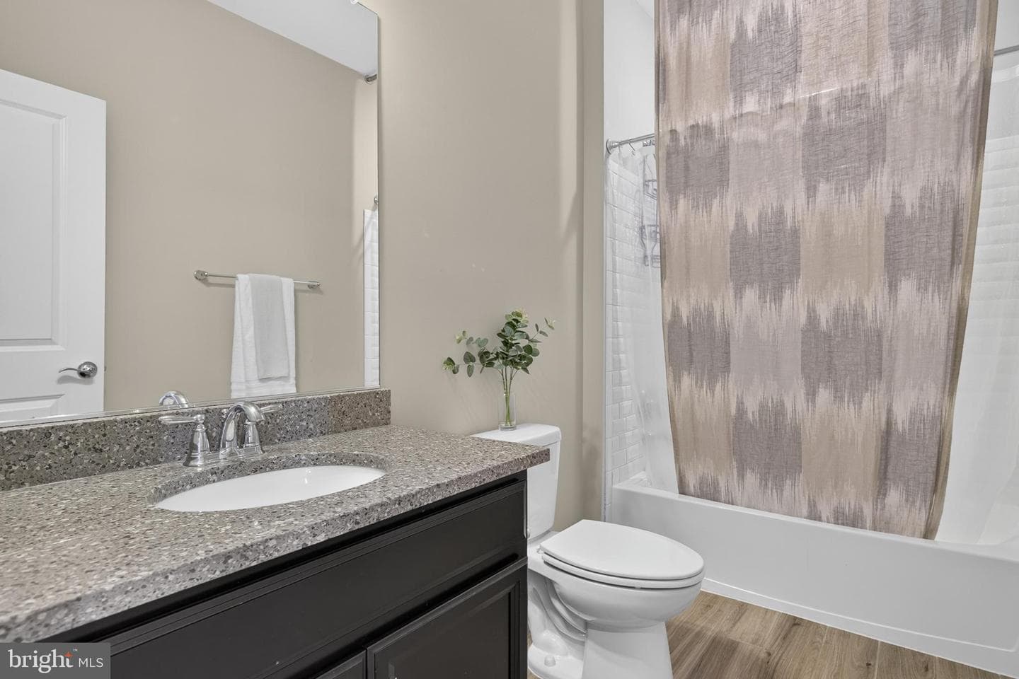 3957 Oak Street photo 34