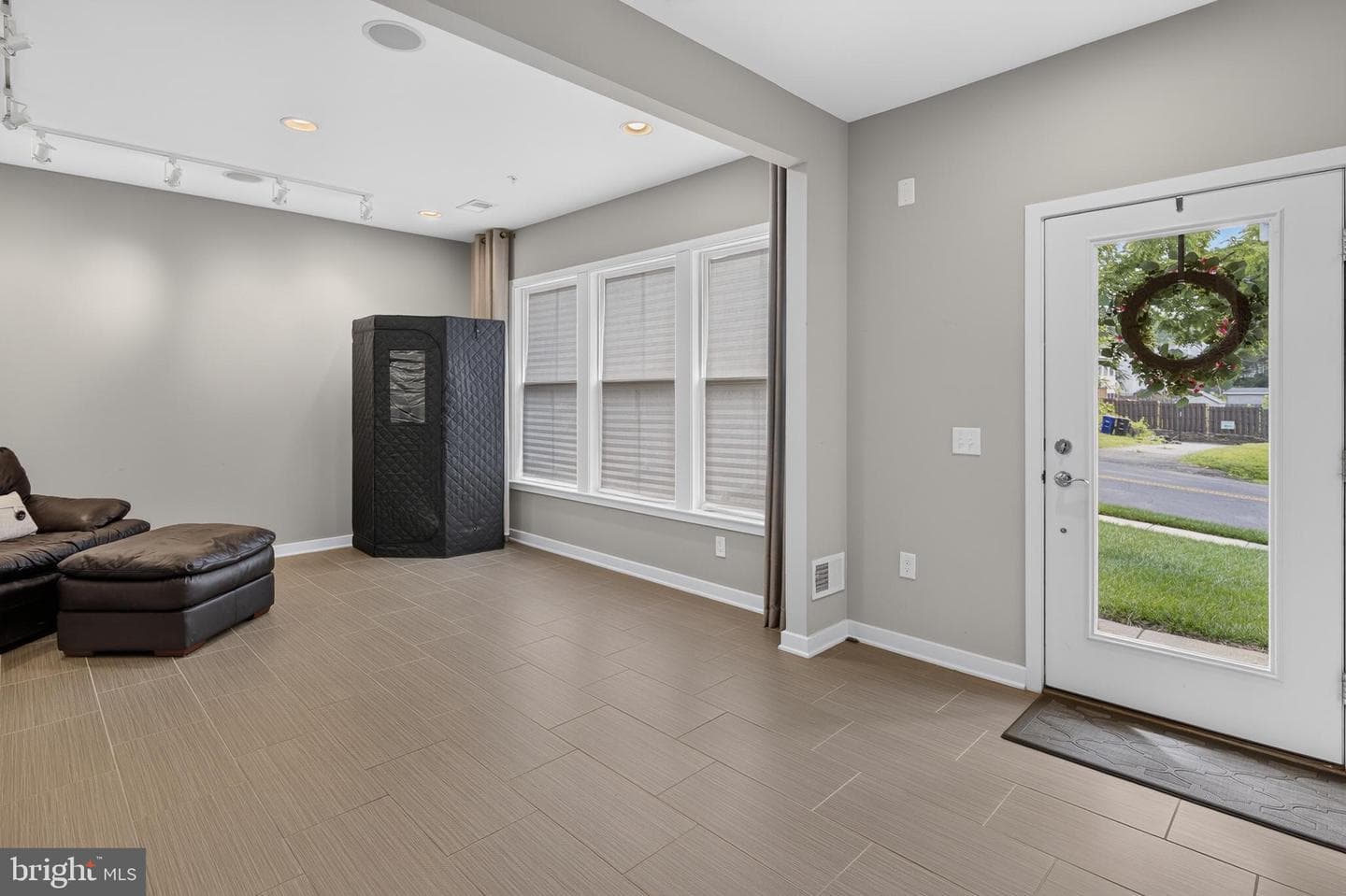 3957 Oak Street photo 6