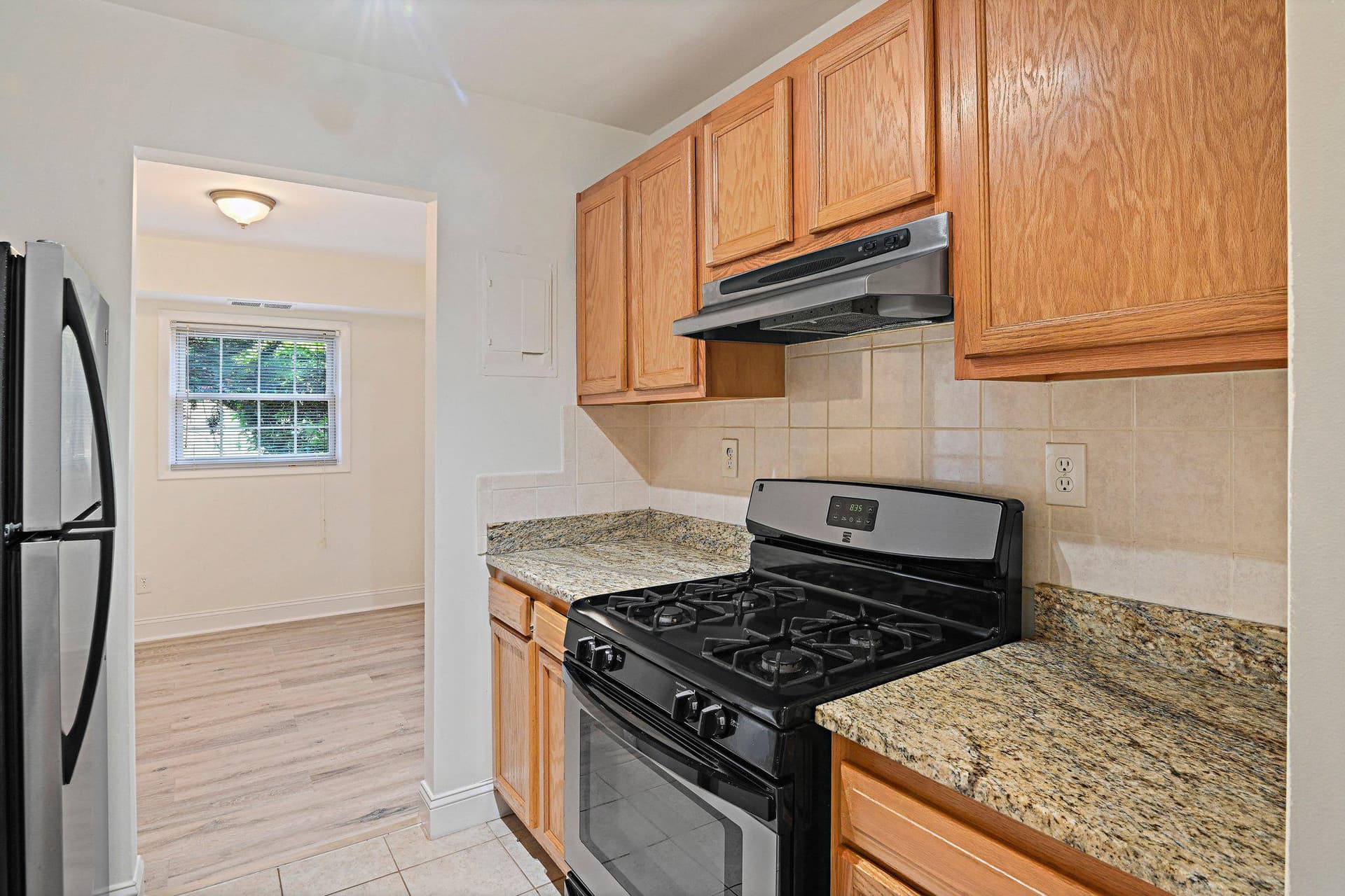 3860 Lyndhurst Drive #101 photo 11