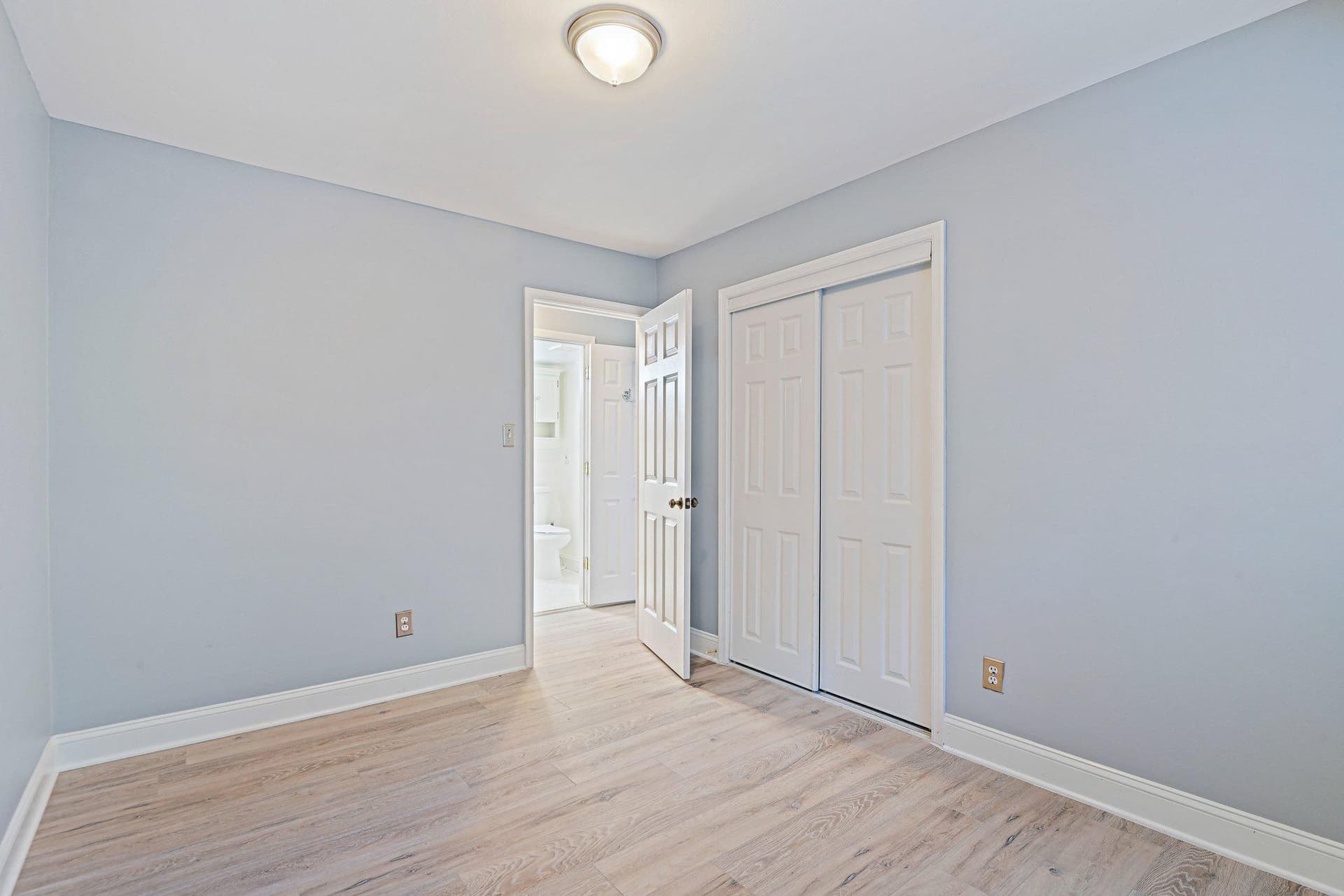3860 Lyndhurst Drive #101 photo 17