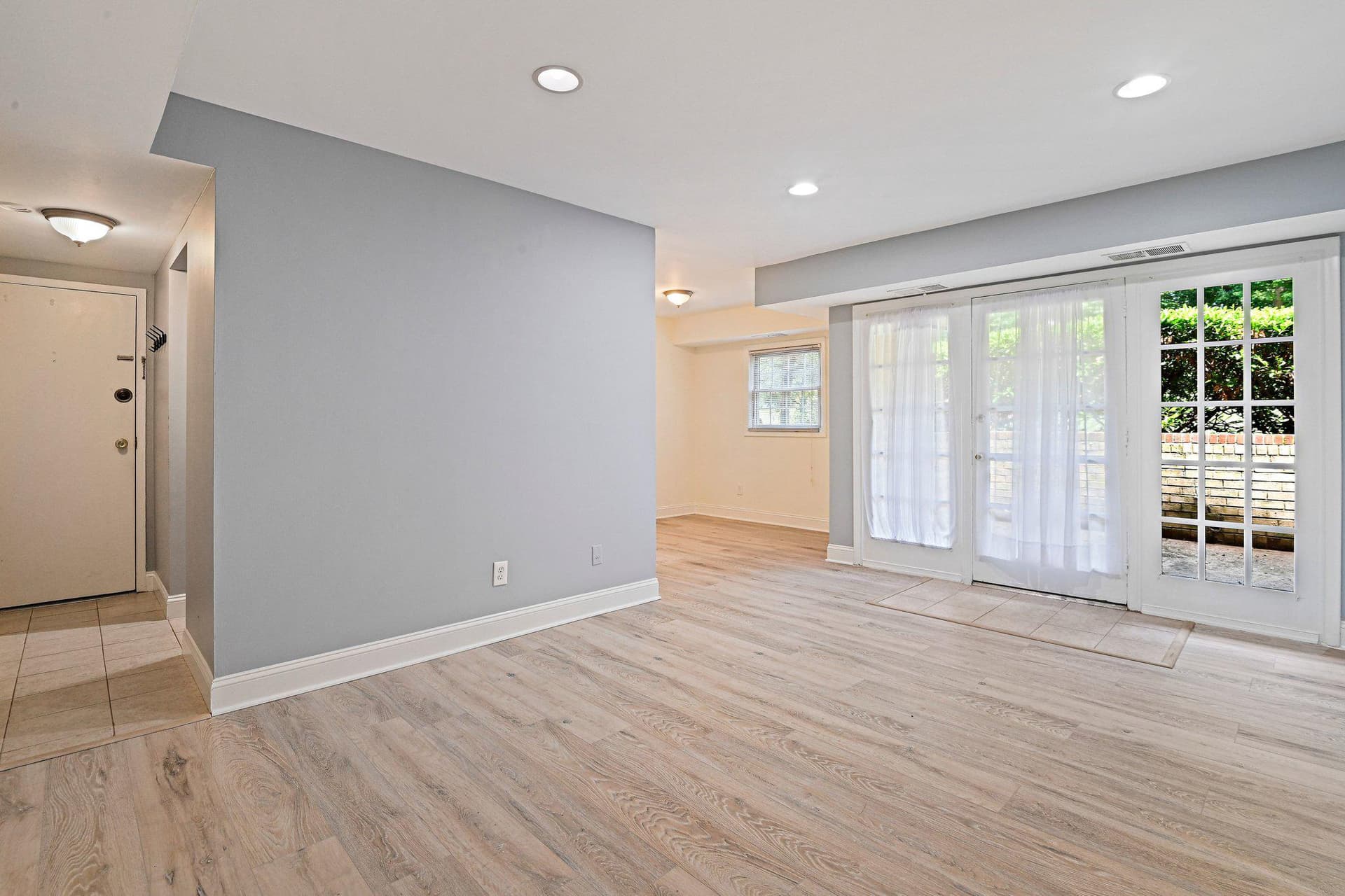 3860 Lyndhurst Drive #101 photo 7