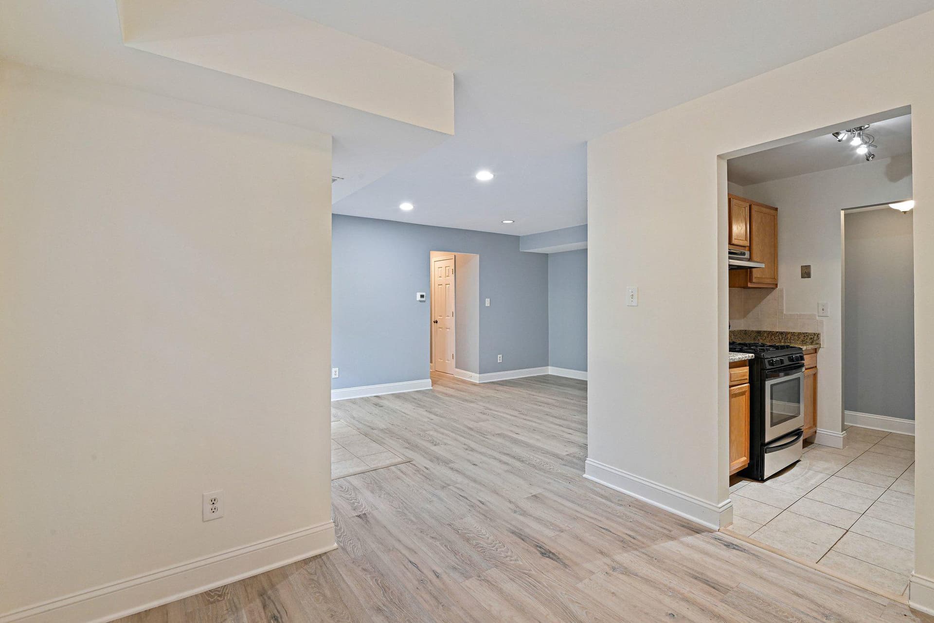 3860 Lyndhurst Drive #101 photo 9