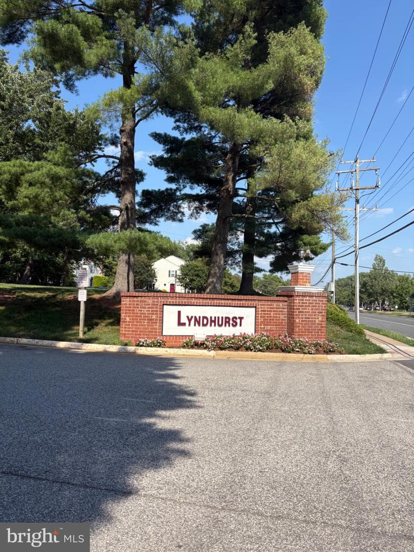 3890 Lyndhurst Drive, Fairfax