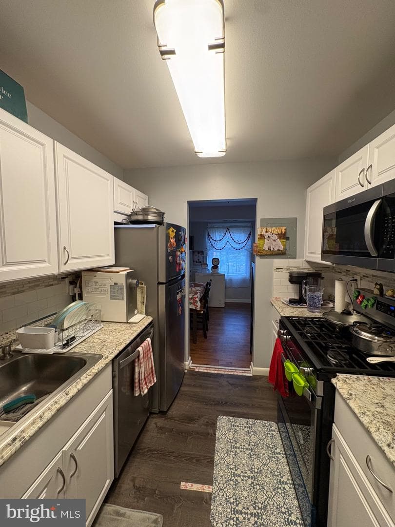 3890 Lyndhurst Drive #201 photo 7