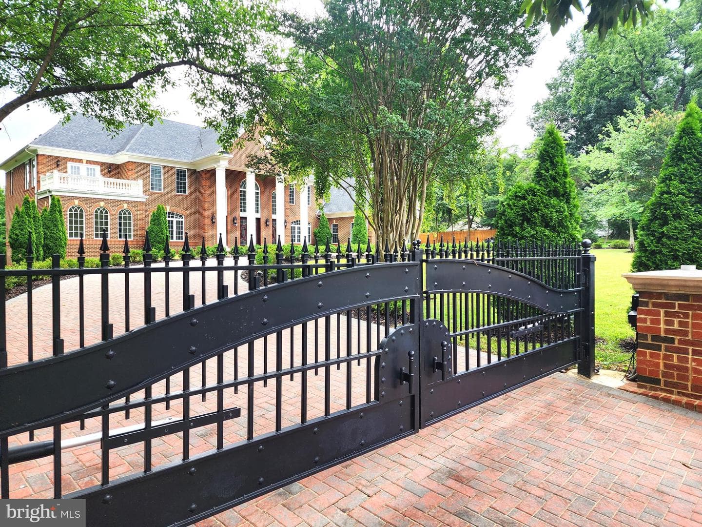 3617 Chain Bridge Road photo 3