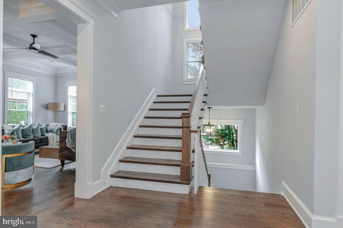 10704 Warwick Avenue photo 11