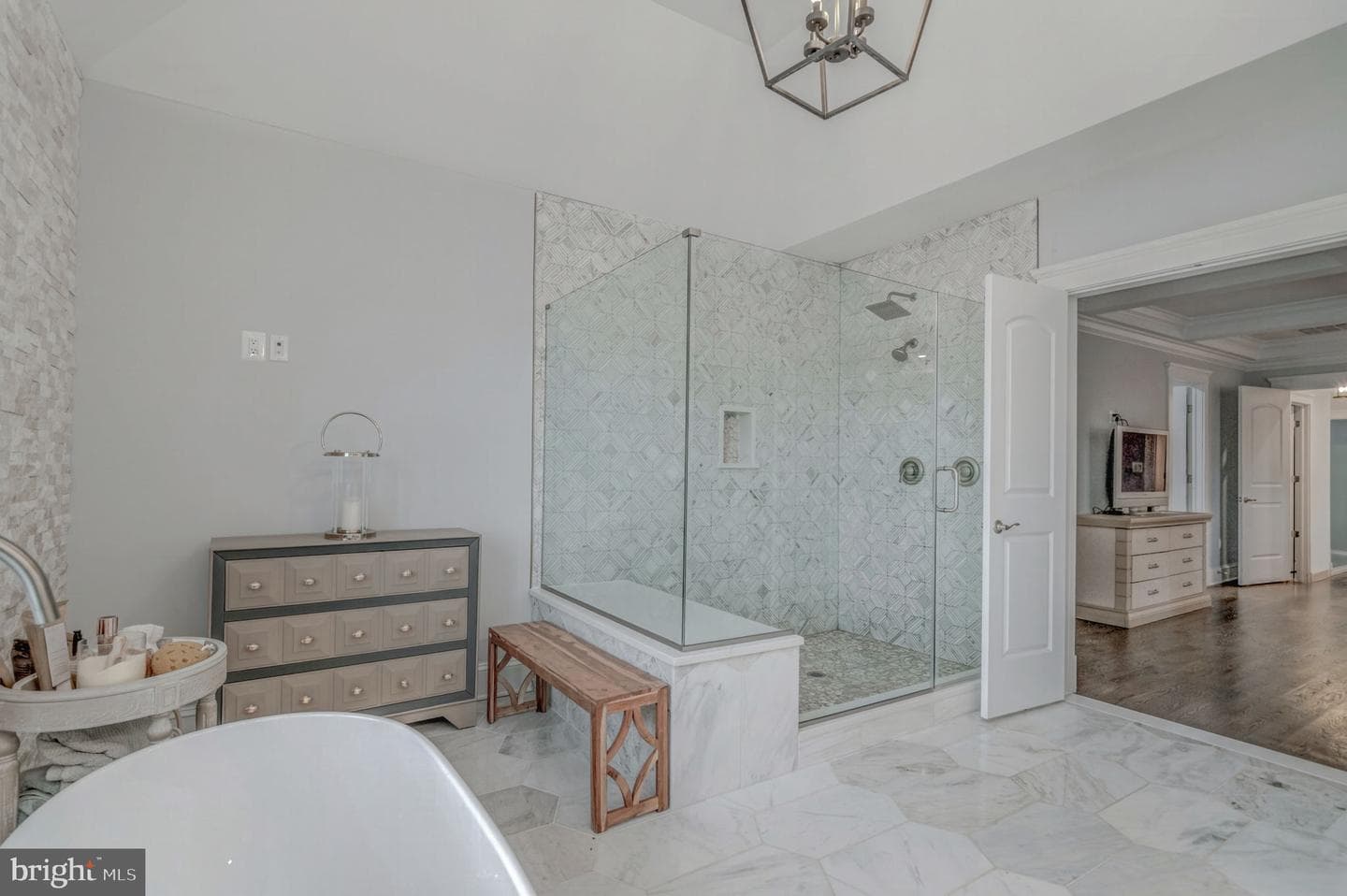 10704 Warwick Avenue photo 28
