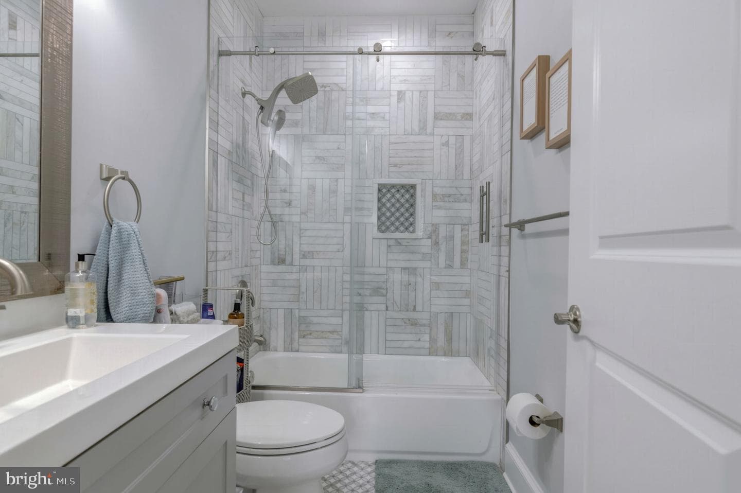 10704 Warwick Avenue photo 37