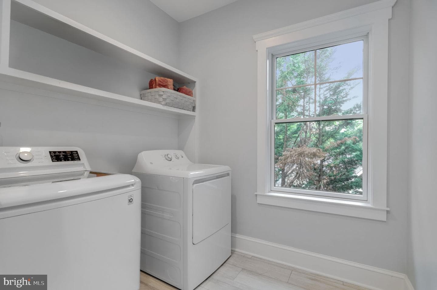 10704 Warwick Avenue photo 46