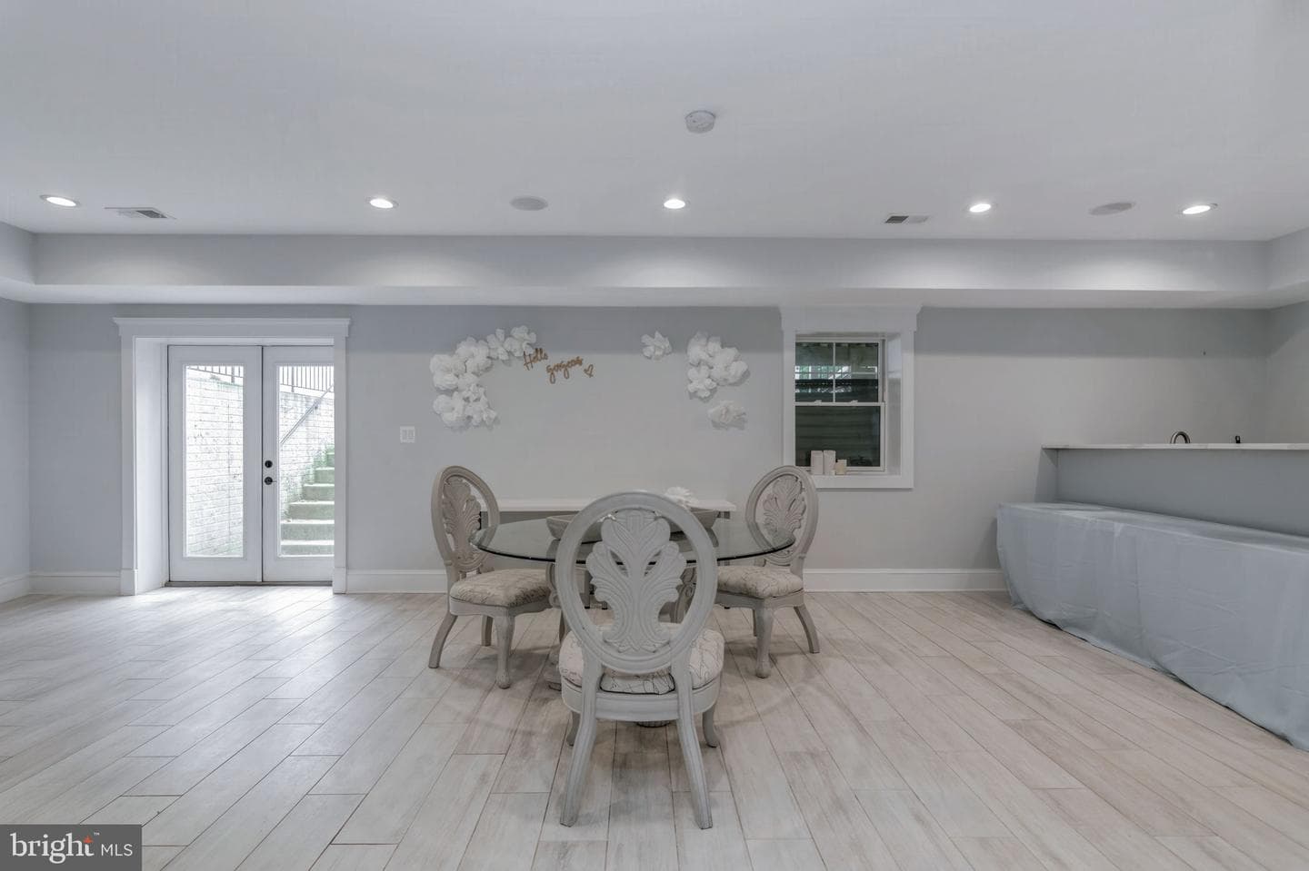 10704 Warwick Avenue photo 53