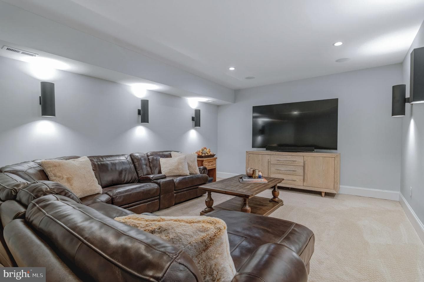 10704 Warwick Avenue photo 58