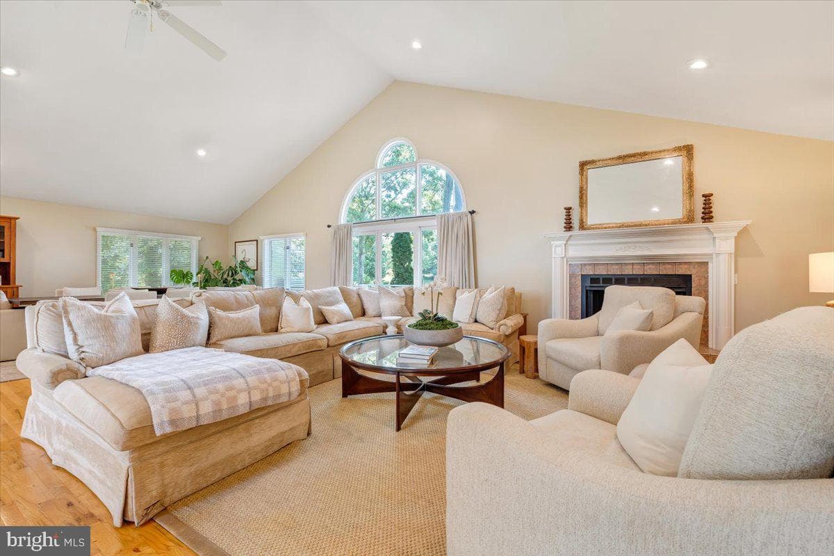 435 Cross Harbour Drive photo 12