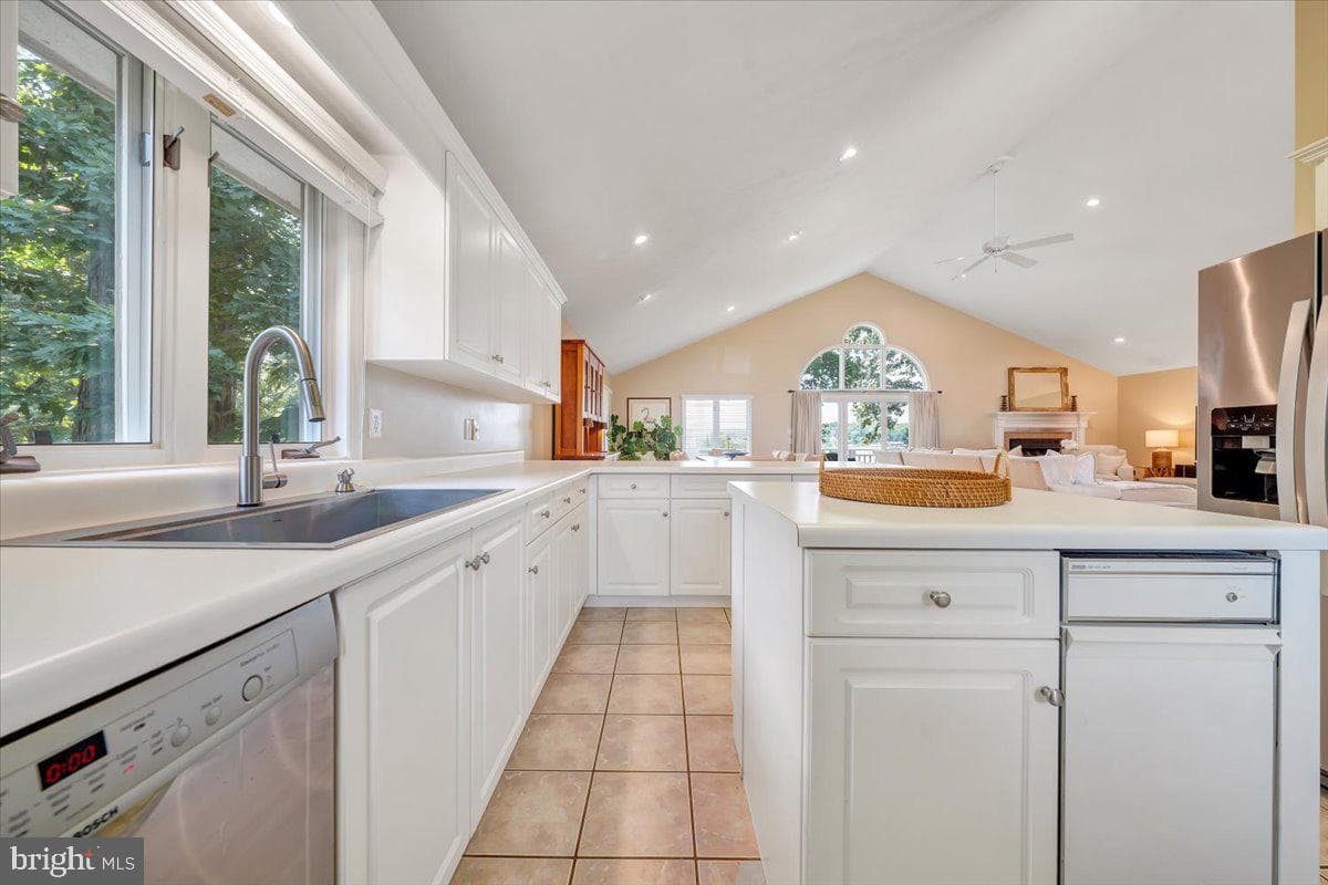 435 Cross Harbour Drive photo 33