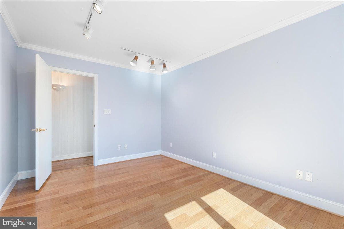 1031 Lakemount Drive photo 39