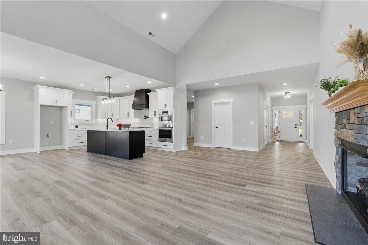 172 Lakewatch Circle photo 16