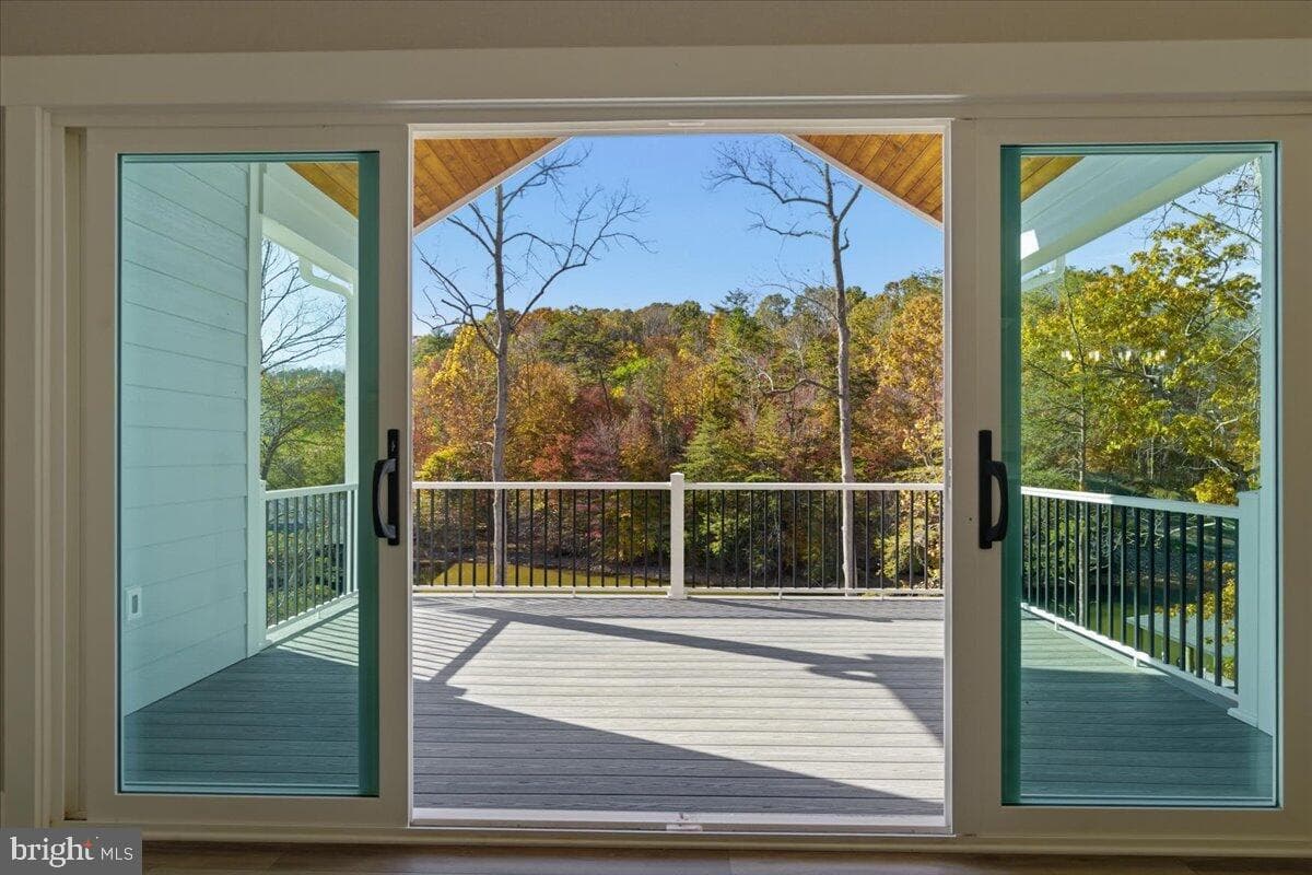 172 Lakewatch Circle photo 21
