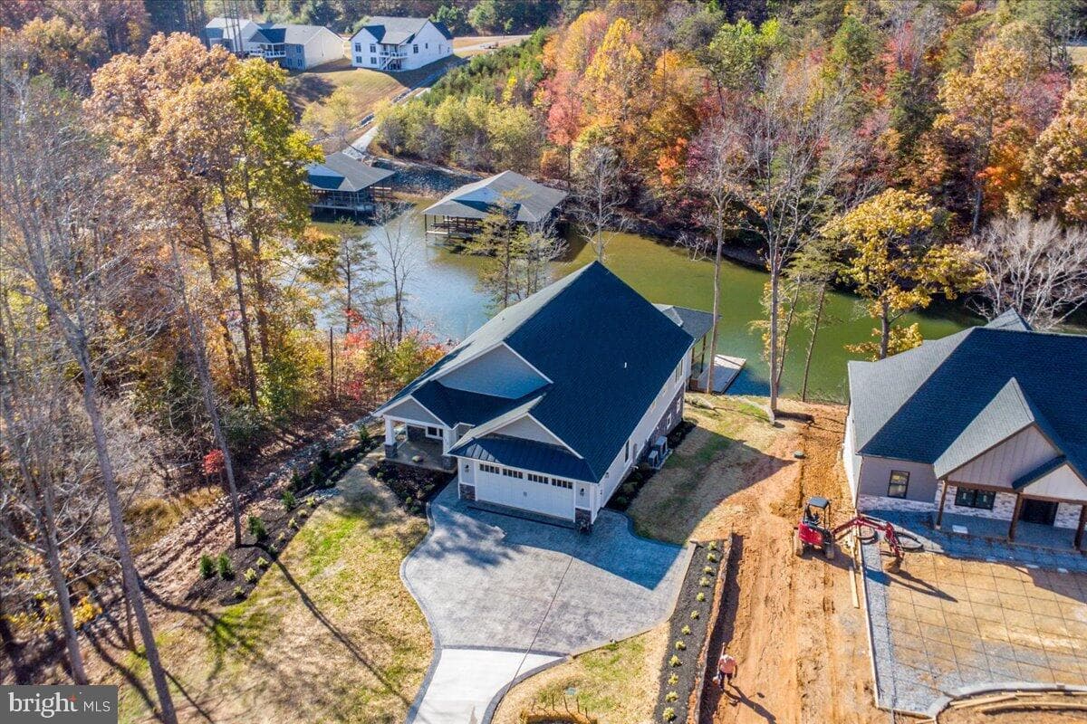 172 Lakewatch Circle photo 9