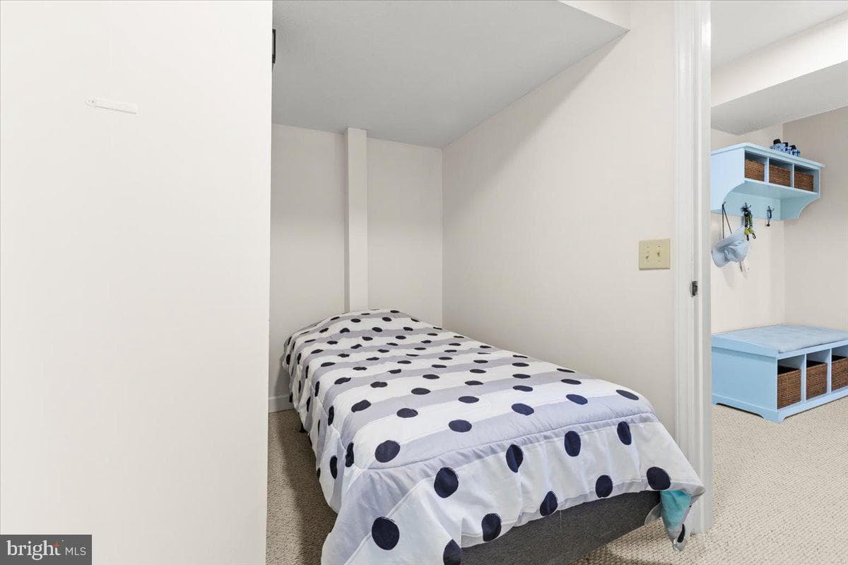 290 Dodee Lane photo 34