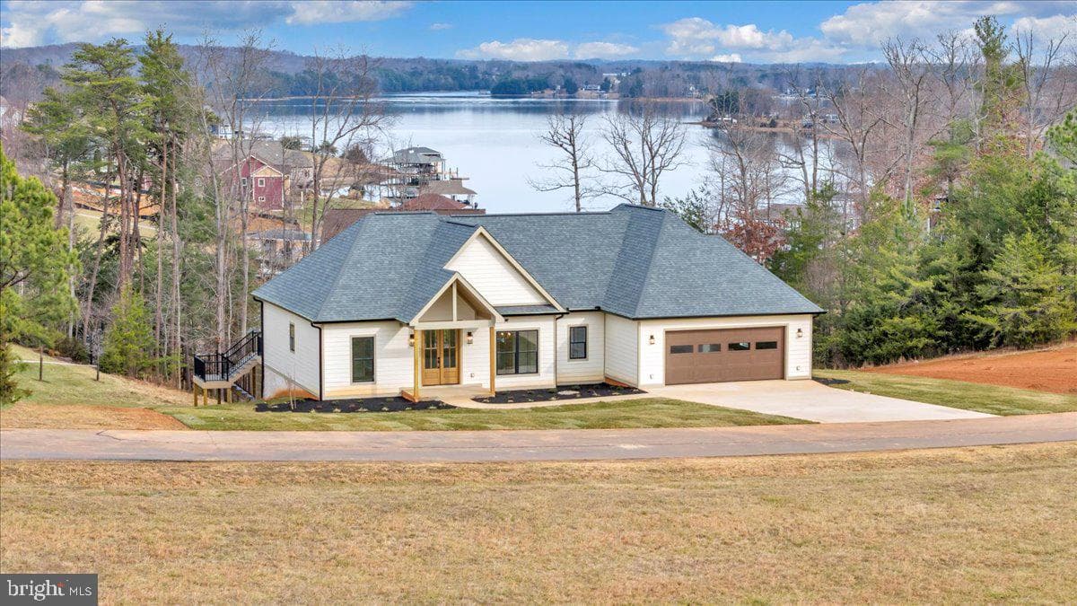 639 Compass Cove Circle photo 128