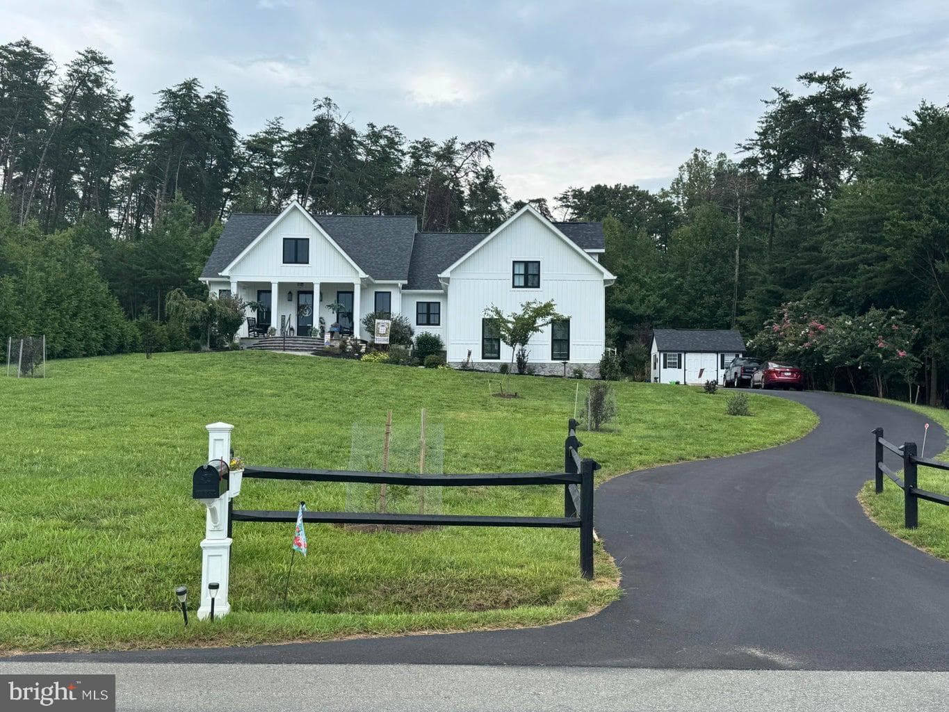 151 Park Way Avenue photo 1