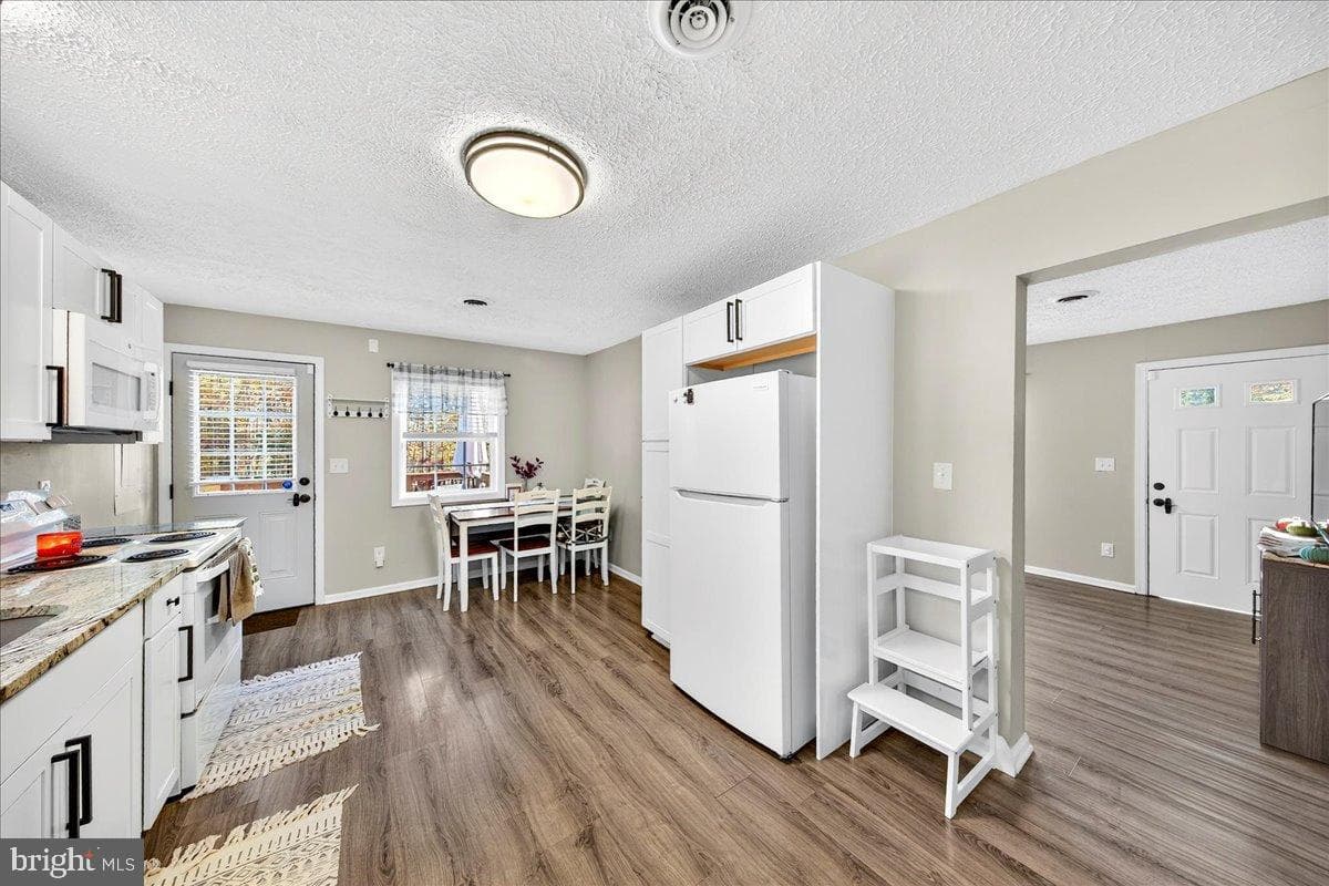 565 Venable Road photo 38