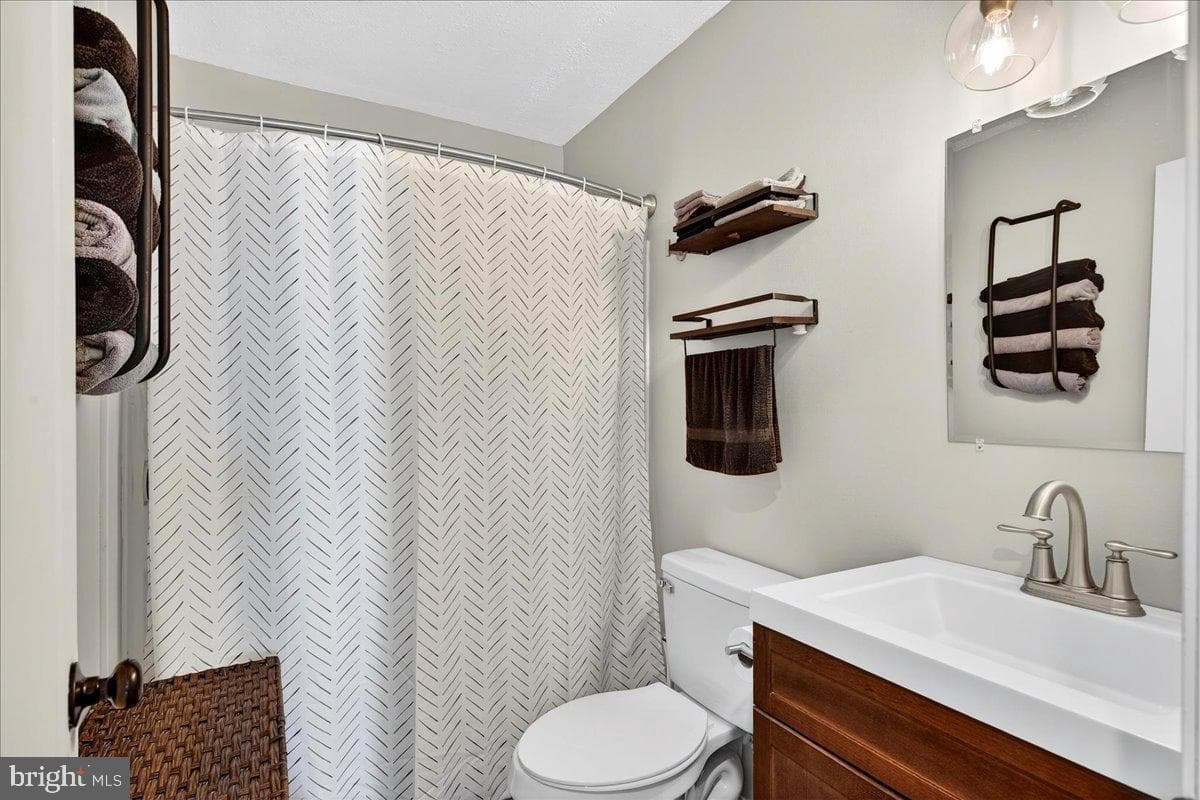 565 Venable Road photo 49