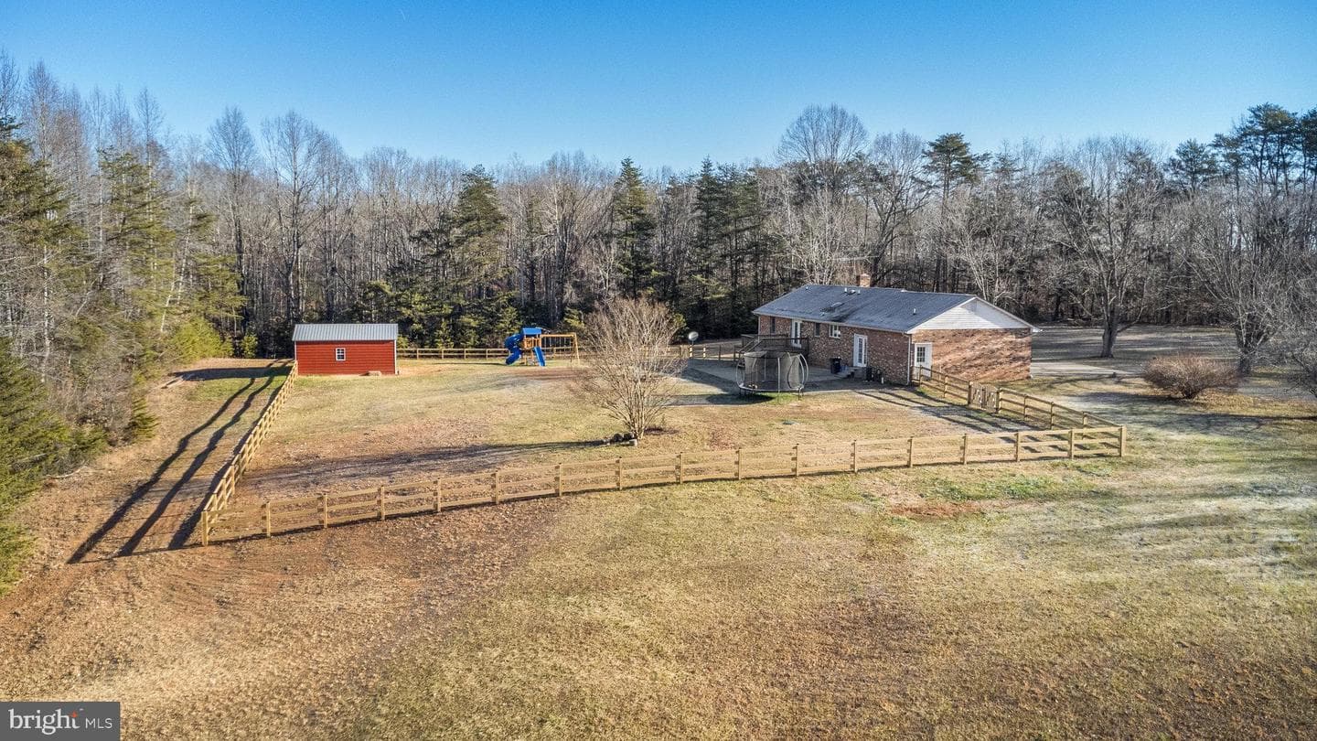 14100 Embrey Lane photo 37