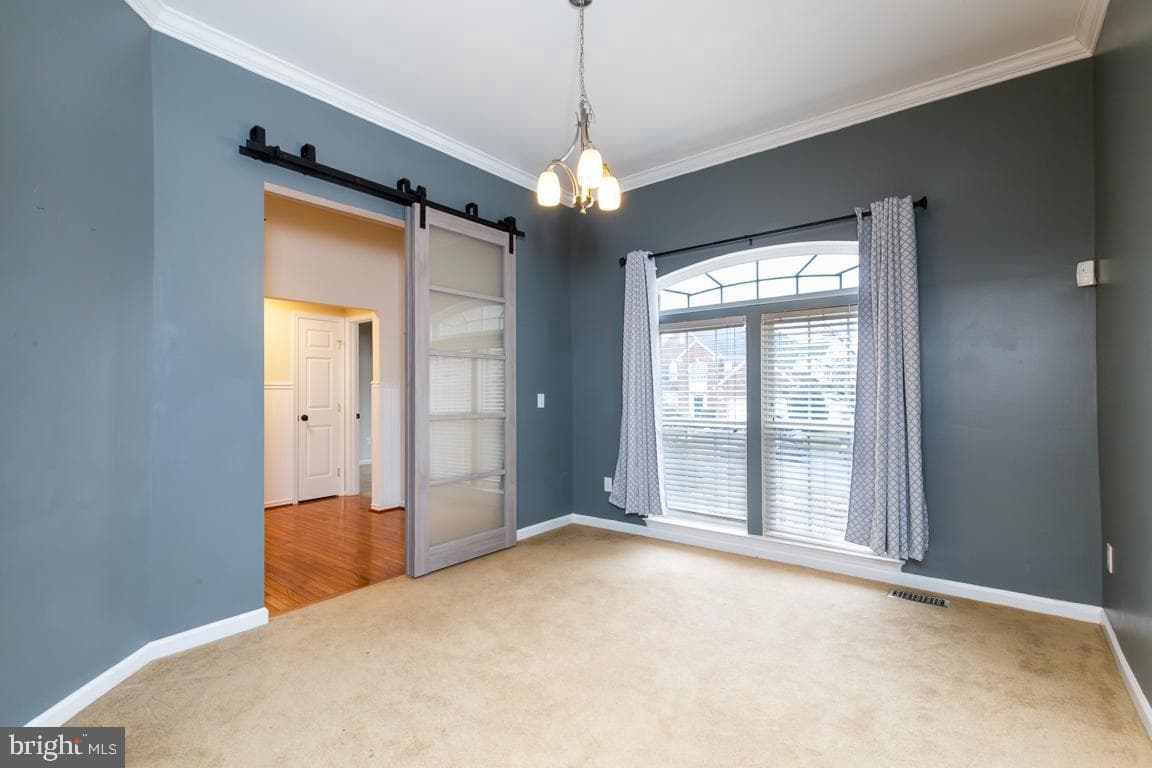 193 Pinnacle Court photo 3