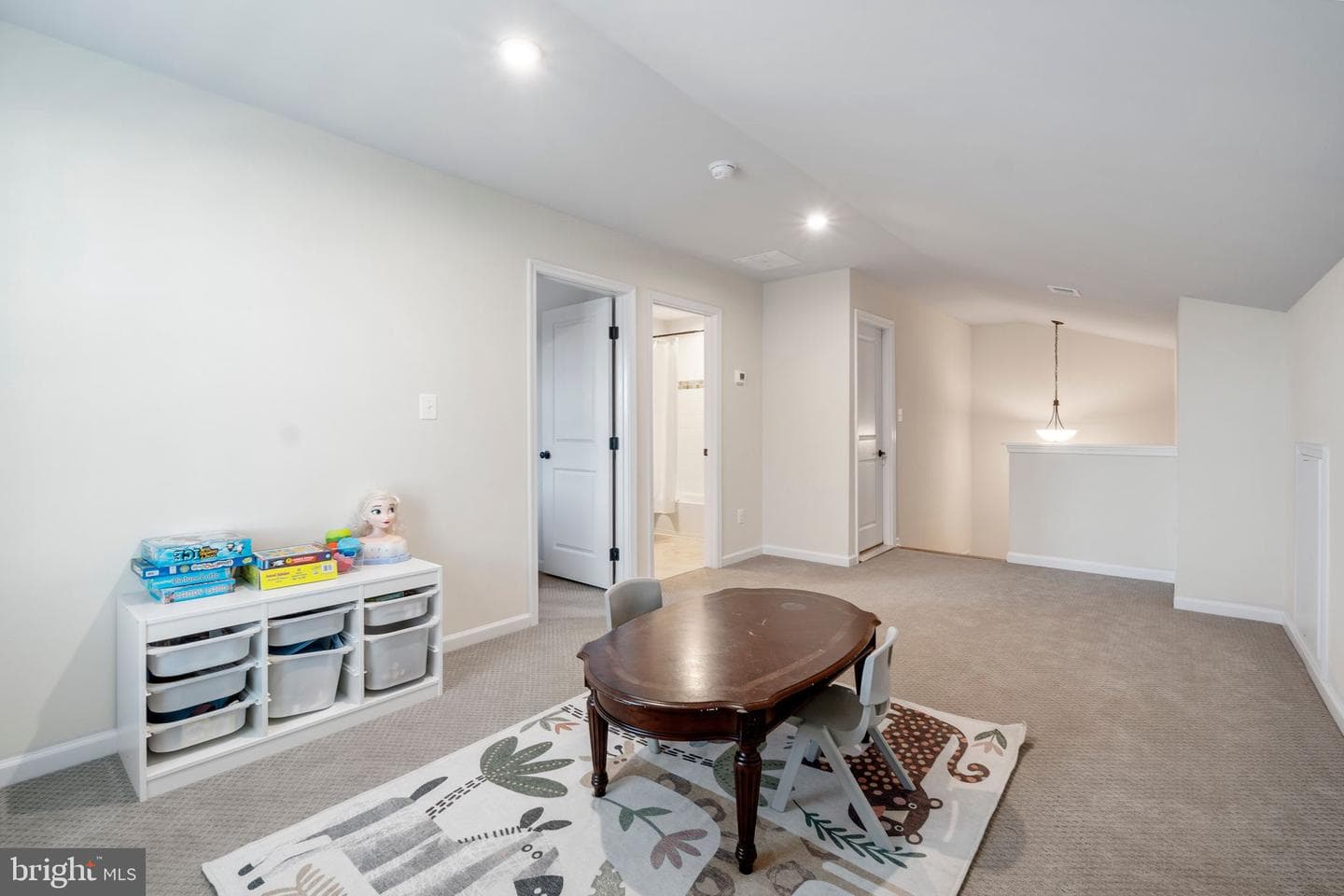 7609 Hancock Street photo 28