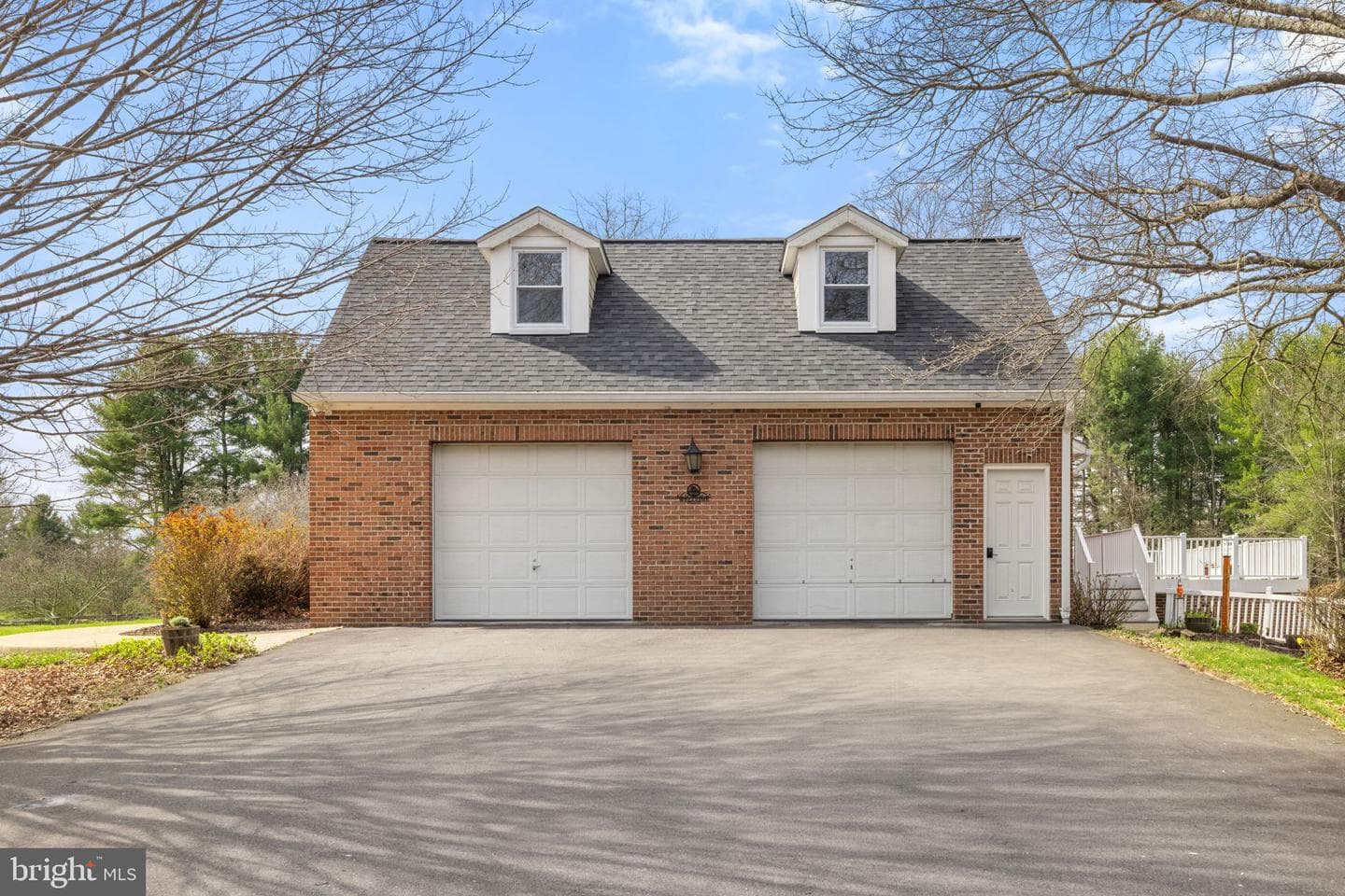 8839 Grasslands Court photo 35