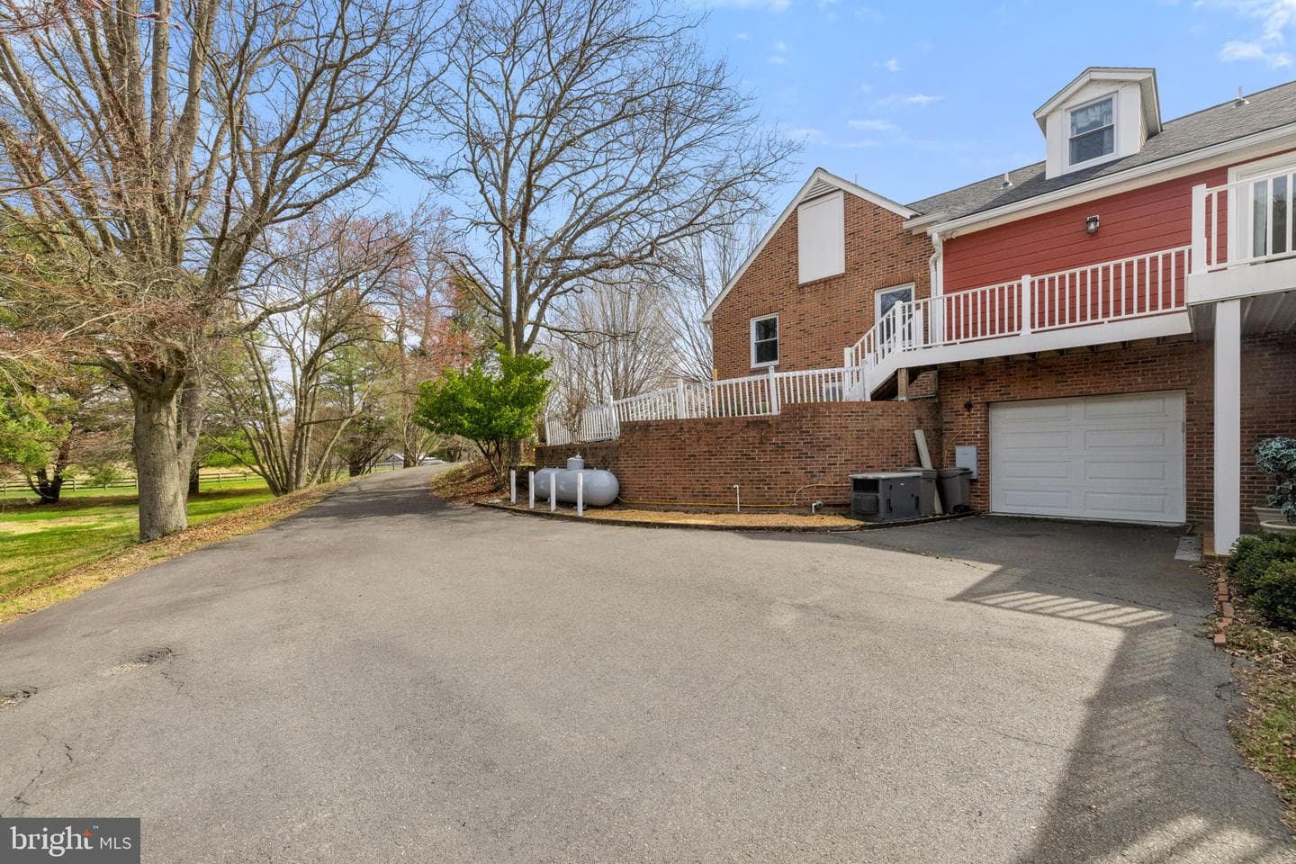 8839 Grasslands Court photo 39