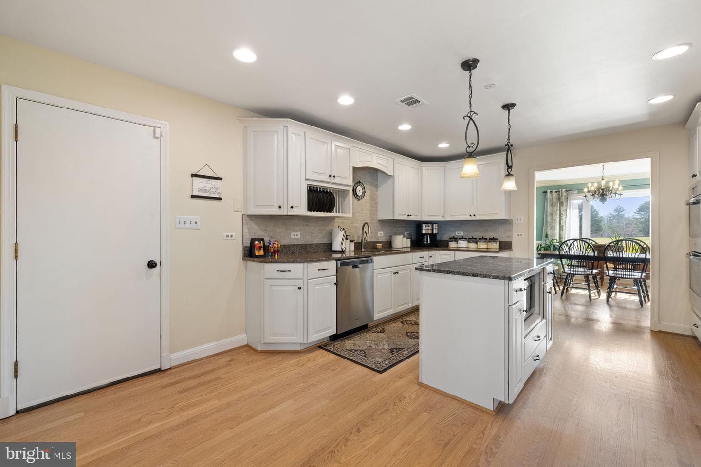 8839 Grasslands Court photo 5
