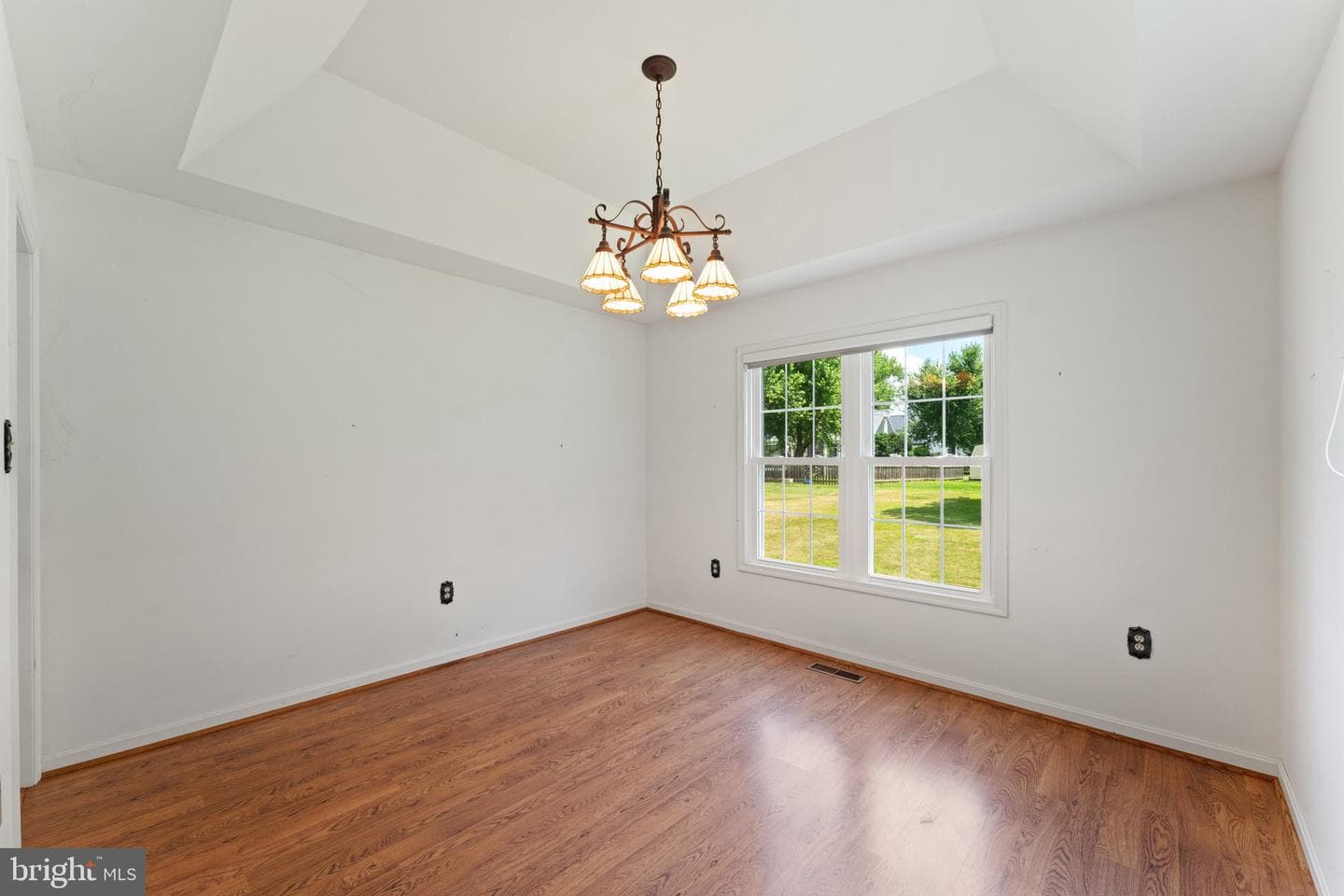 8456 Emerald Lane photo 12