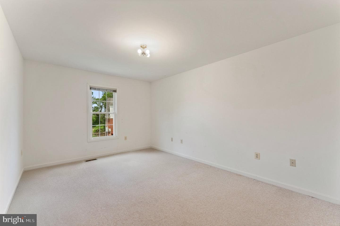 8456 Emerald Lane photo 31