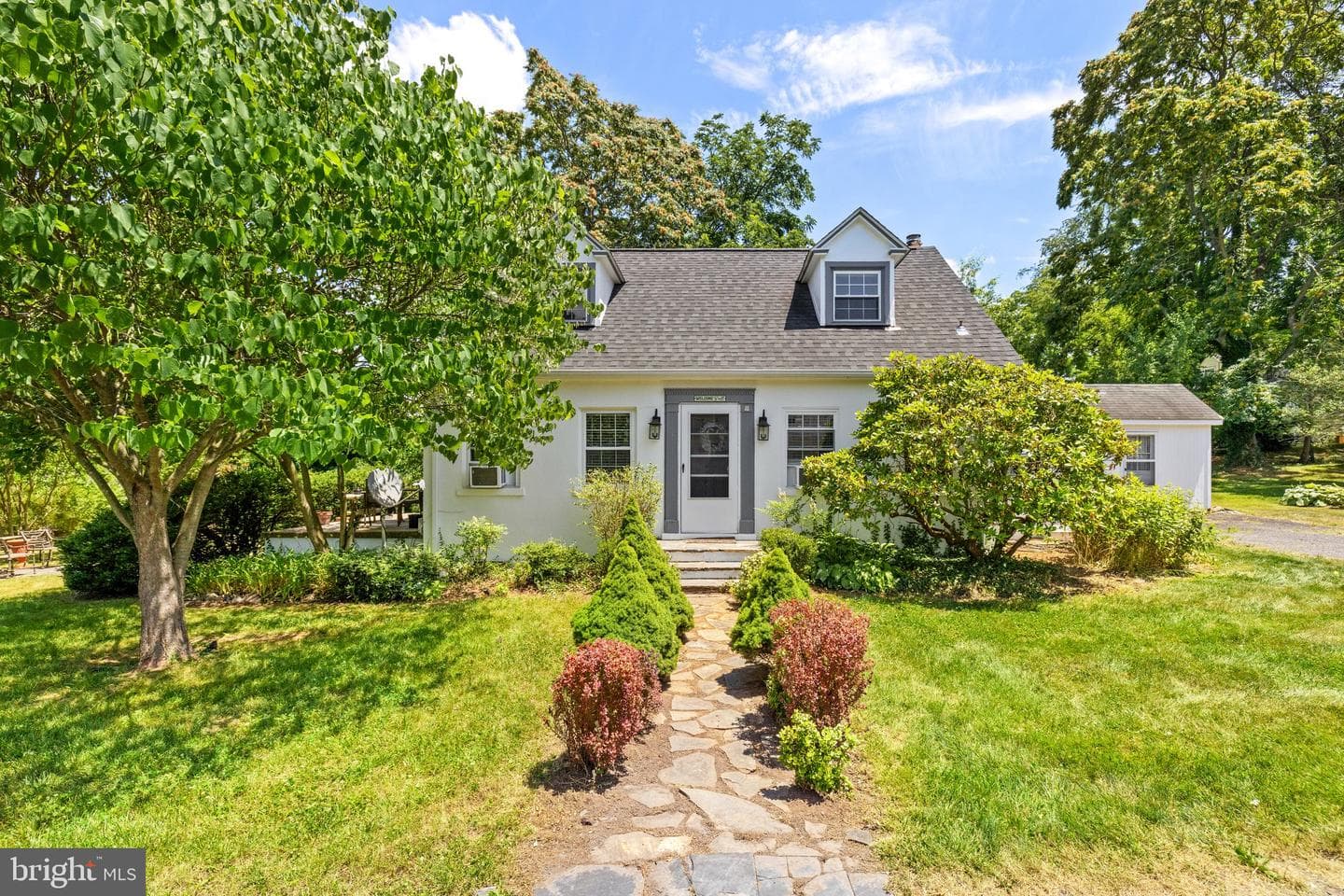 6307 Lee Street photo 2